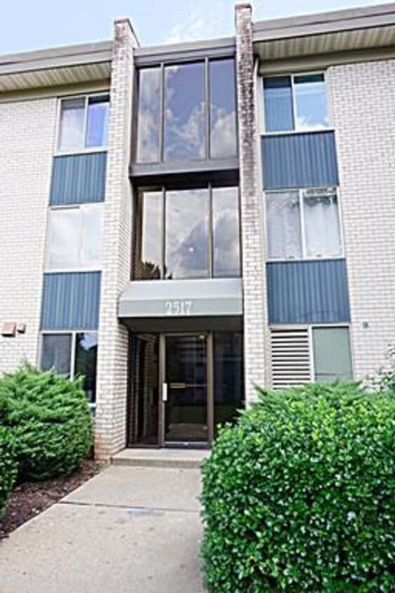 Beautifully Remodel Top-Level Condo! - Beautifully Remodel Top-Level Condo!