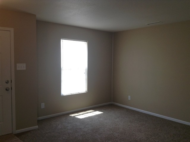 Foto del edificio - 3287 Underwood Dr