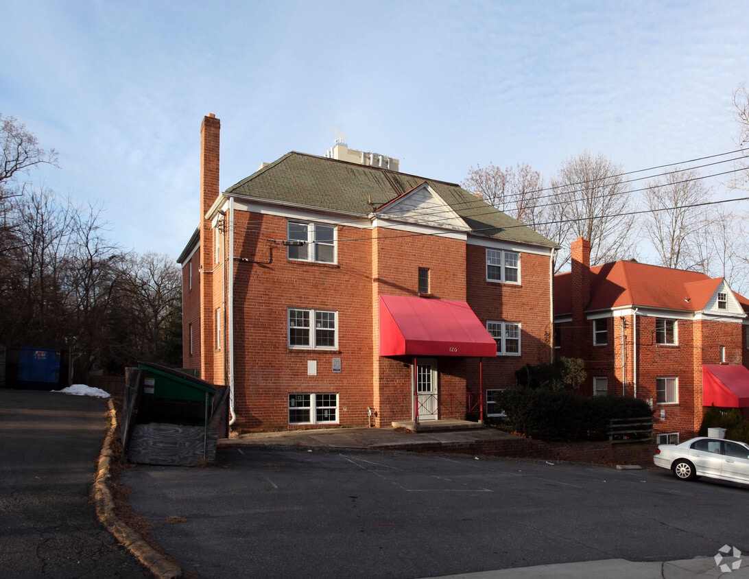 Primary Photo - 126-128 Lee Ave