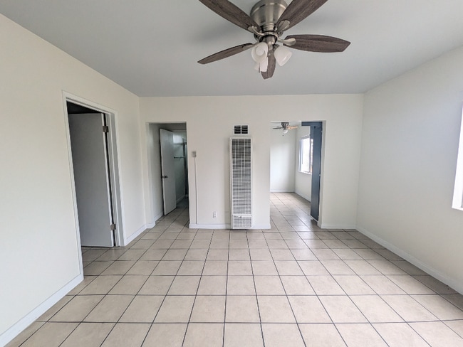 Foto del edificio - 6501 Stafford Ave