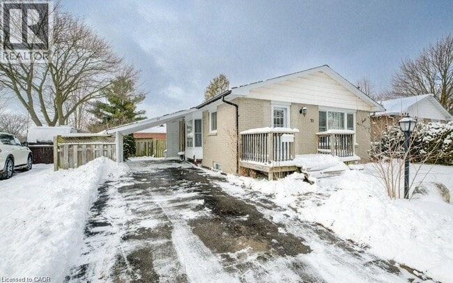 Building Photo - 33 Garland Crescent