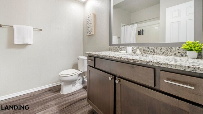 Foto del edificio - 3201 Duval Rd