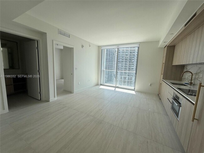 Foto del edificio - 77 SE 5th St