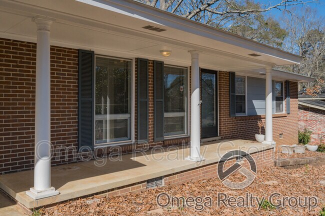 Building Photo - 712 Joryne Dr