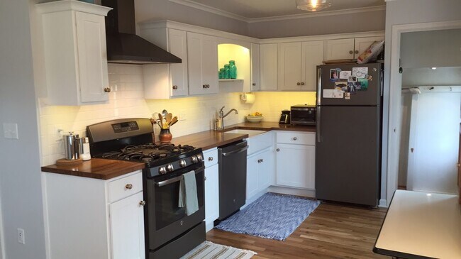 Modern Appliances - 818 Ash Street
