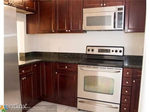 Building Photo - 2 br, 2 bath Apartment - 9430 Live Oak Place