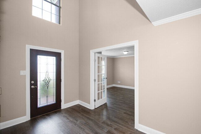 Foto del edificio - 2103 Paintbrush Ave