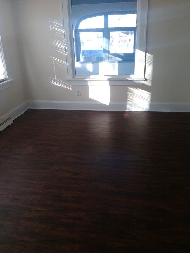 Foto del edificio - Fenced Yard. 2 bed home