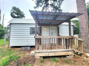 Building Photo - 12150 Old County Rd