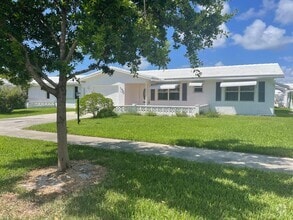 Building Photo - 723 SW 18th St