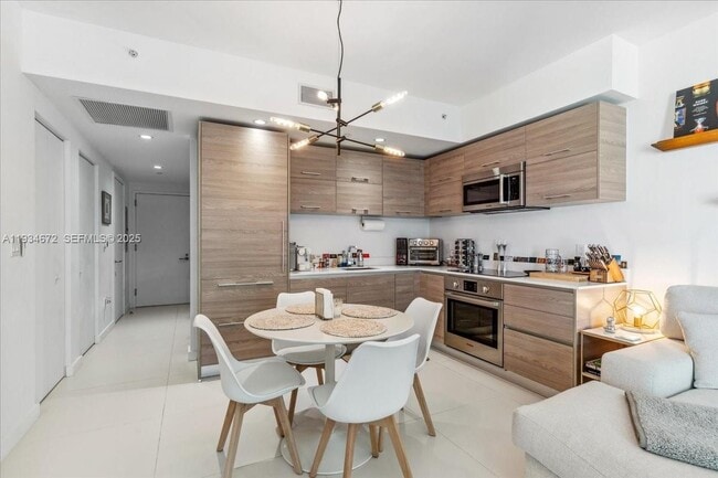 Building Photo - 1300 S Miami Ave