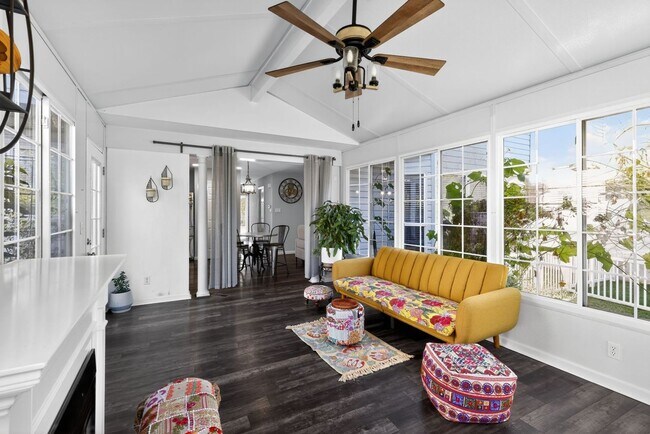 Foto del edificio - 223 Cherry Hills Meadows Dr