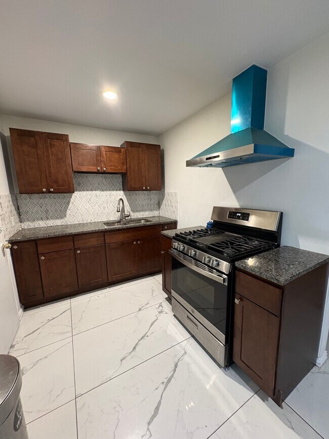 Foto del edificio - 3225 Schieffer Ave