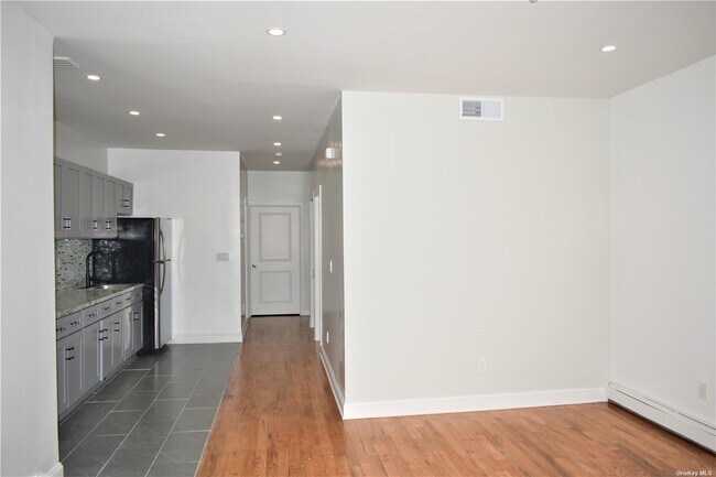 Foto del edificio - 290 Cornelia St