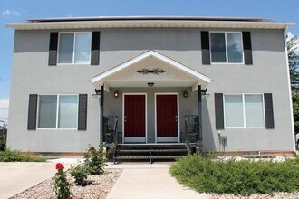 Building Photo - 161 E 70 S
