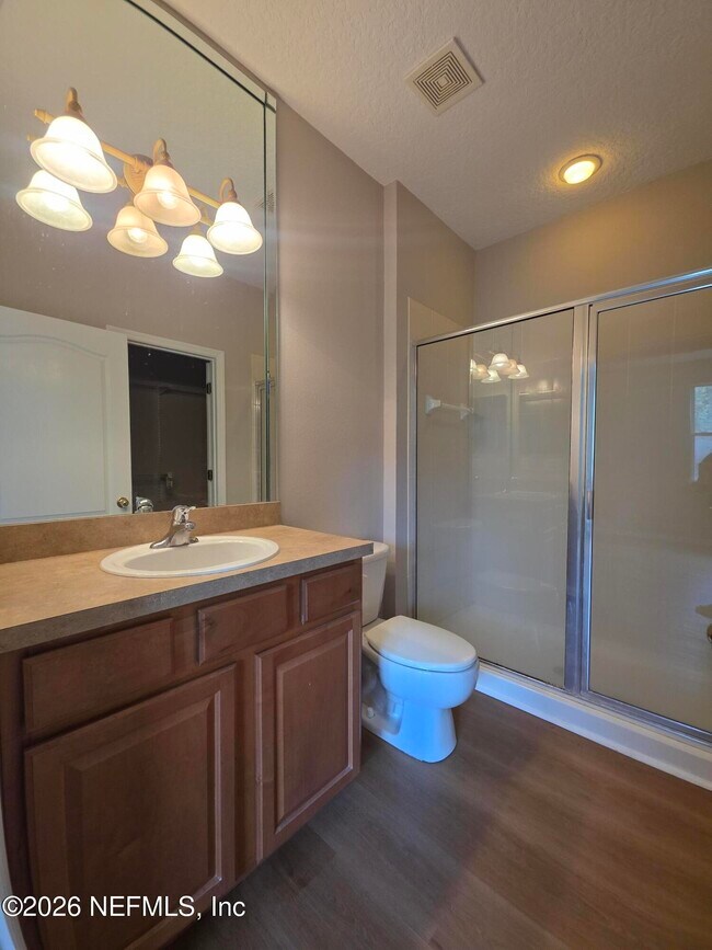 Foto del edificio - 6070 Bartram Village Dr