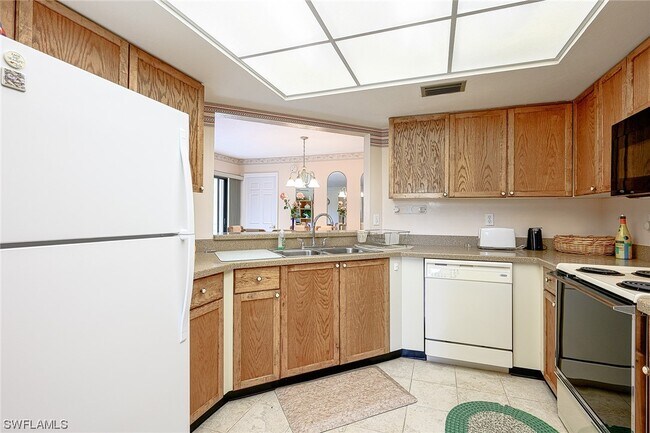 Foto del edificio - 586 Beachwalk Cir