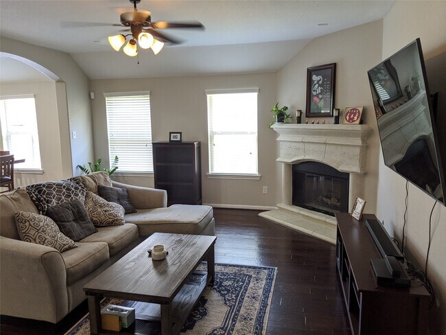 Foto del edificio - 114 N Heritage Mill Cir