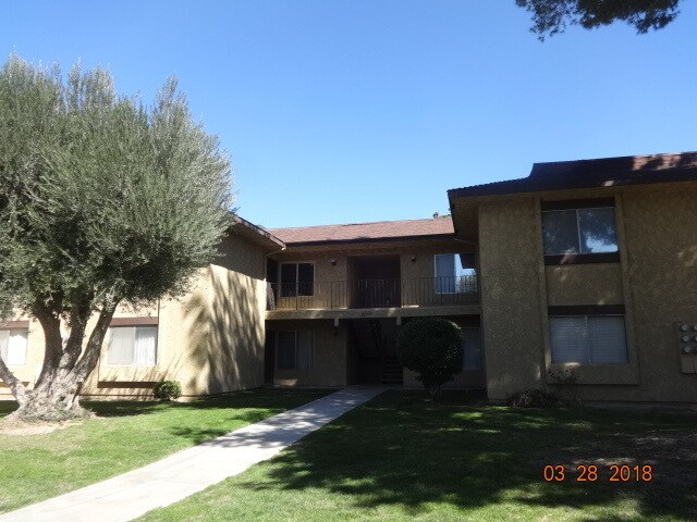 Primary Photo - Cute & Clean Upper Level Park Somerset Condo