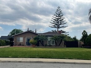 Building Photo - 408 E Elm St