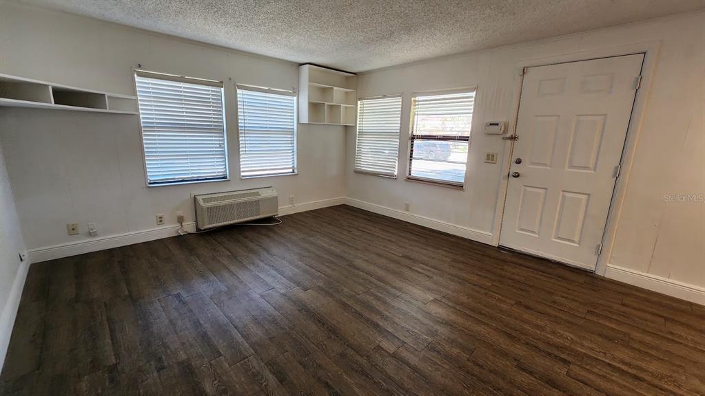 Building Photo - 377 Eron Way