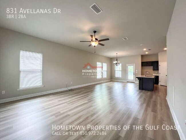 Building Photo - 831 Avellanas Dr