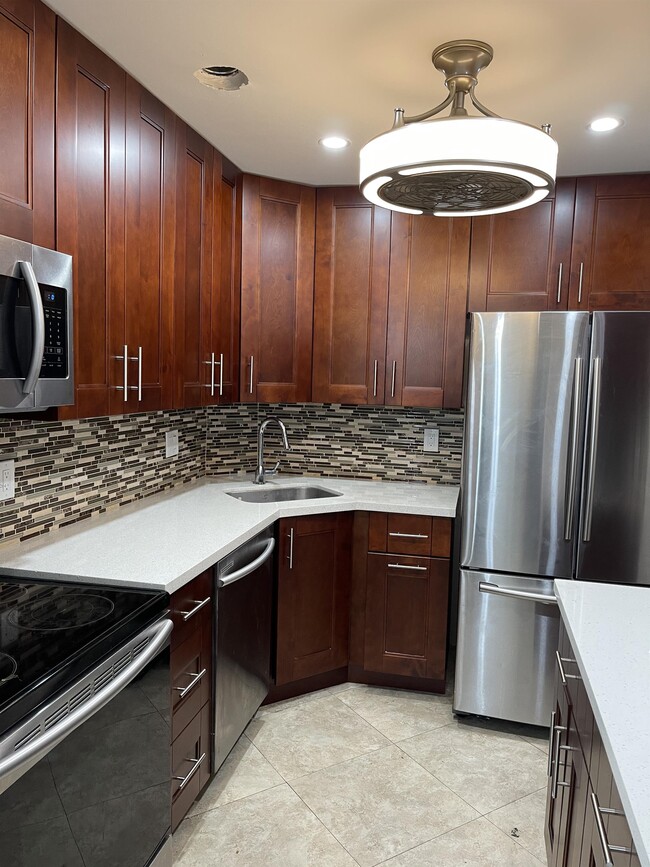 Photo - 3115 Oakland Shores Dr Townhome