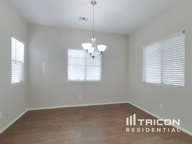 Building Photo - 14132 W Country Gables Dr