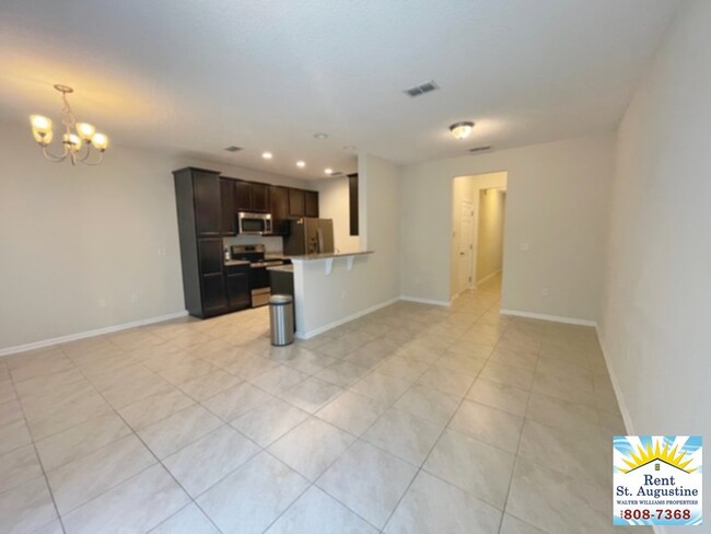 Building Photo - $1795, Moultrie Village Townhome. www.rent...