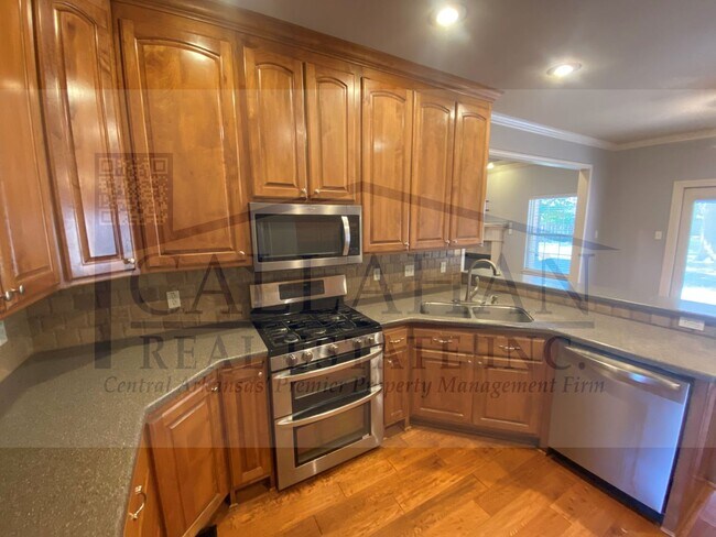 Foto del edificio - Sherwood Stone Hill 5 Bedroom Home