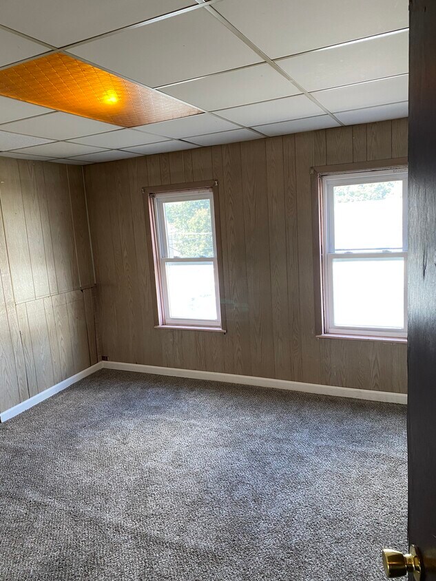 Foto principal - 332 E 5th St