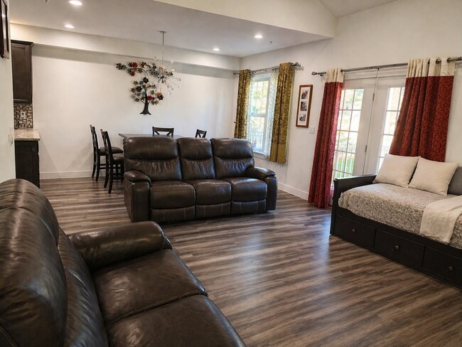 Building Photo - 4132 Orrs Town Ct