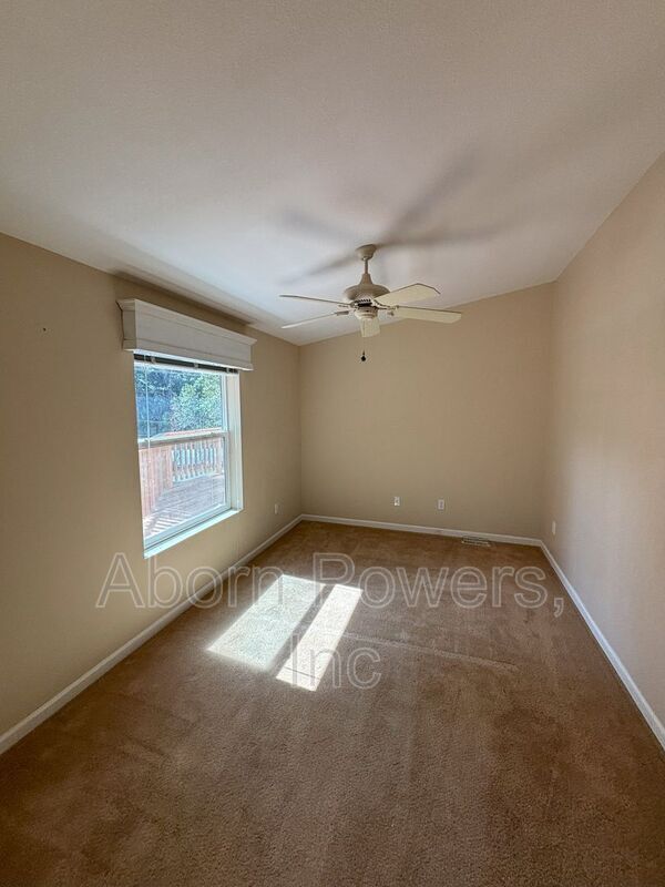 Building Photo - 2628 Kingfisher Ln