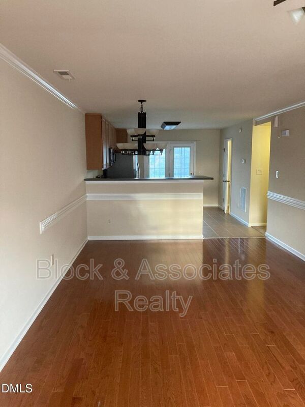 Foto del edificio - 2020 Kedvale Ave