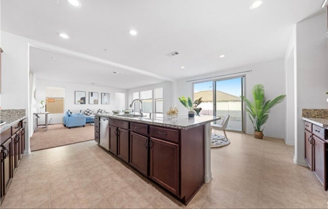 Photo - 4790 Preston St House