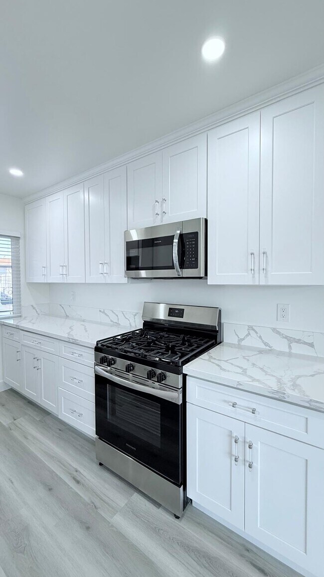 Foto del edificio - 3919 Ursula Avenue