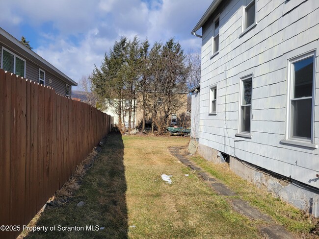 Building Photo - 1169 Susquehanna Ave