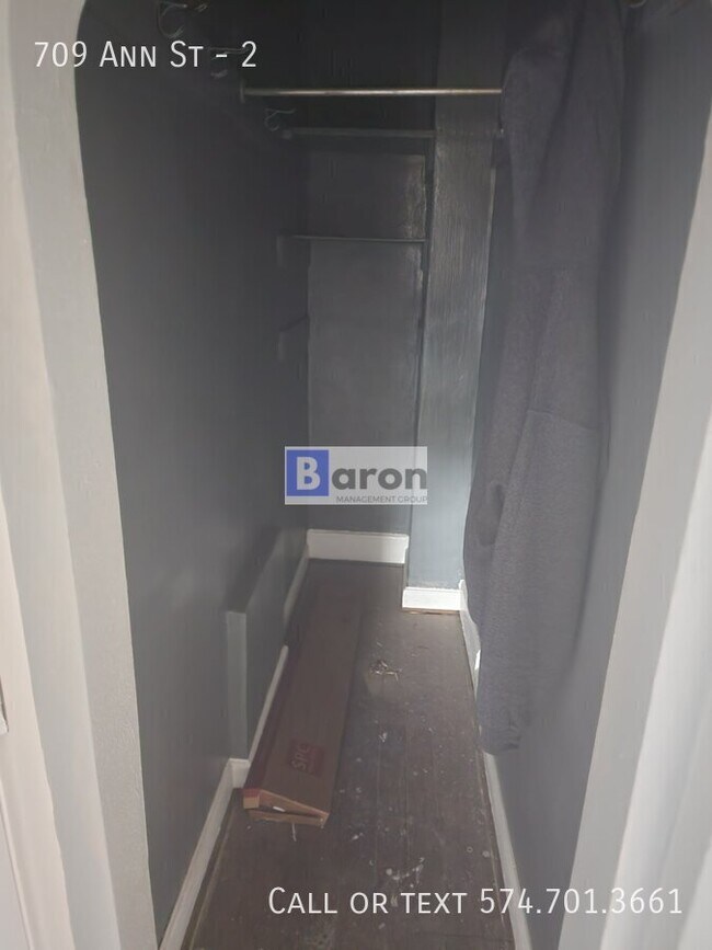Foto del edificio - 709 Ann St