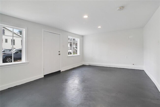 Building Photo - 2030 S Salcedo St