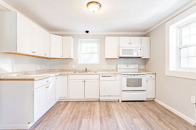 Foto del edificio - Price Improvement! Available for Section 8...