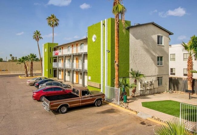 Interior Photo - The Onyx