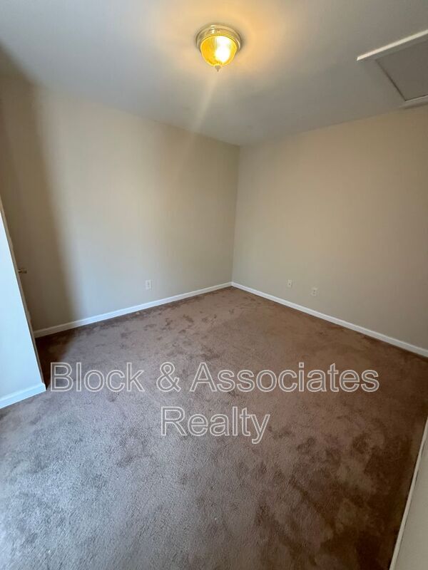 Foto del edificio - 1320 Old Liberty Rd