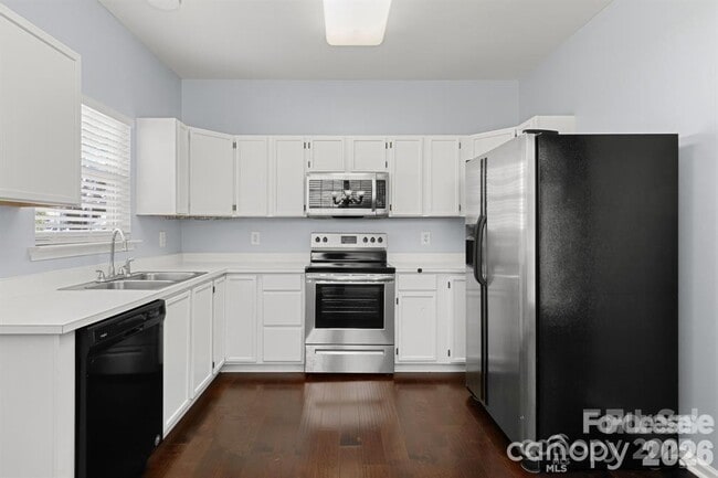 Foto del edificio - 6828 Ayrshire Glen Pl
