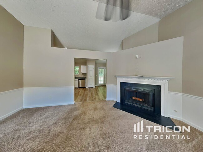 Building Photo - 38 Ann Cir