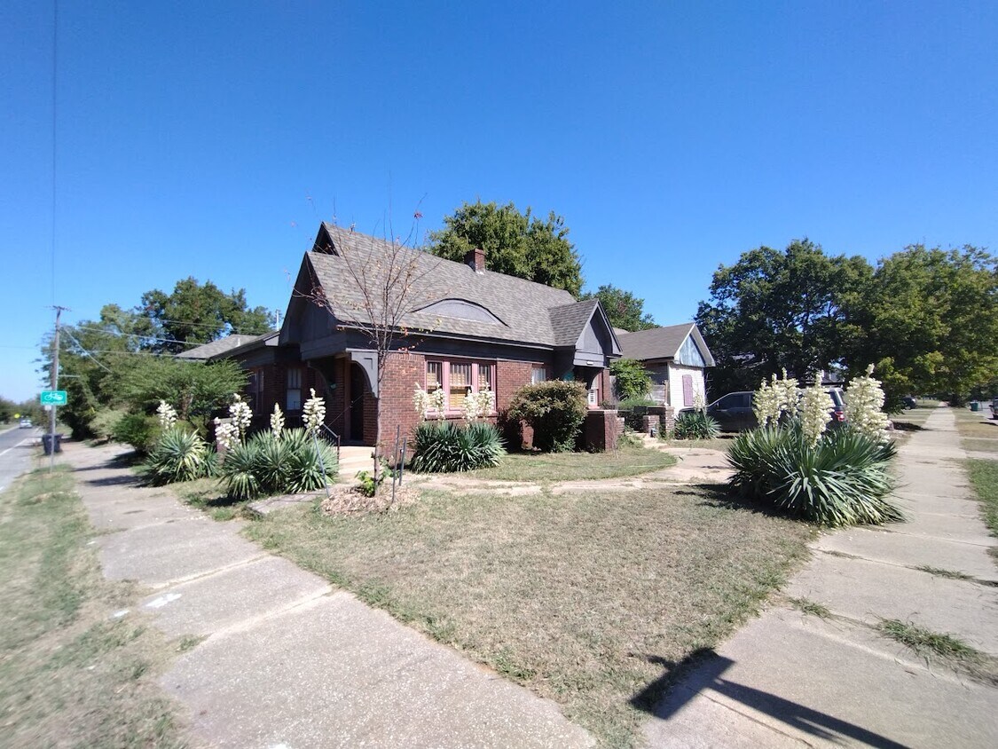 Primary Photo - 723 NW 31st St