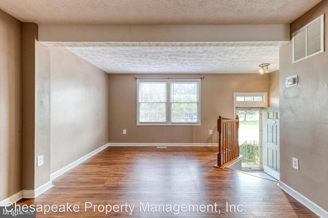 Building Photo - 3 br, 2.5 bath House - 2425 Warm Spring Way