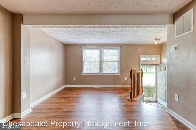 Foto del edificio - 3 br, 2.5 bath House - 2425 Warm Spring Way