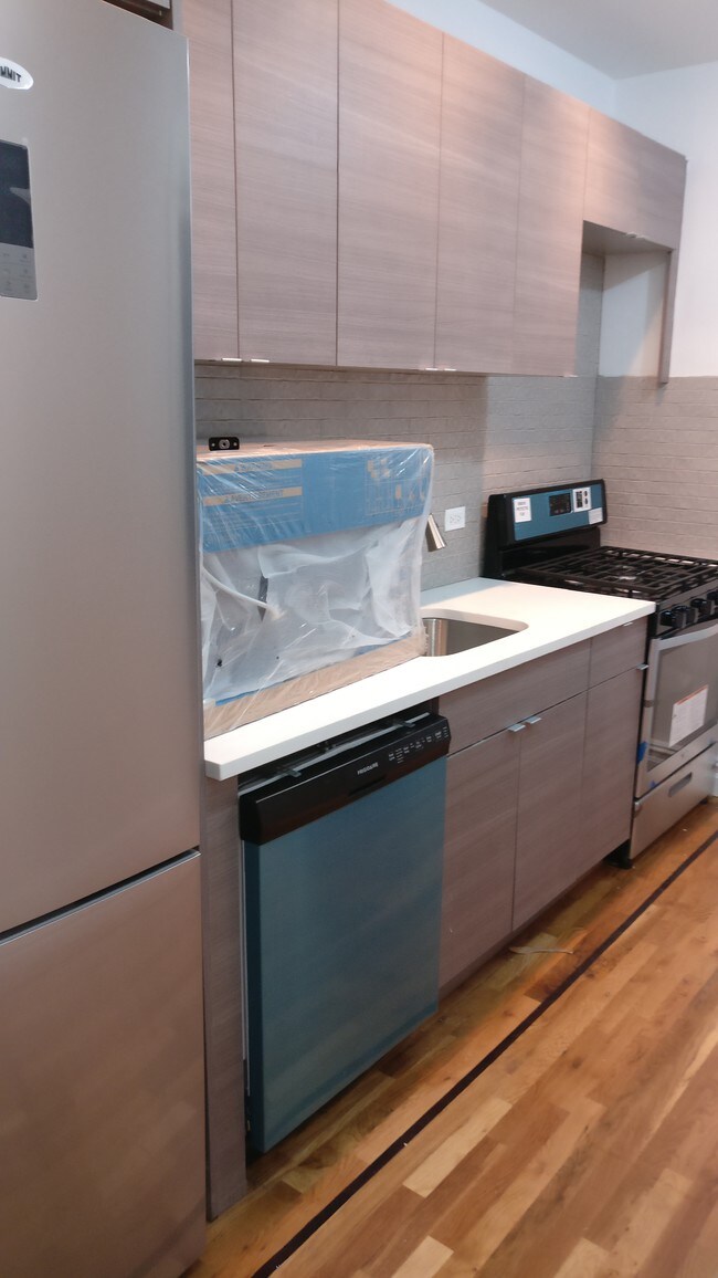 Brand new Kitchen - 690 Macon St