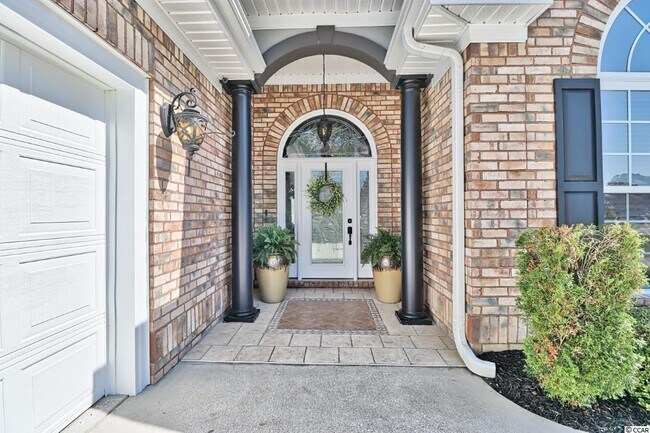 Building Photo - 2374 Clandon Dr