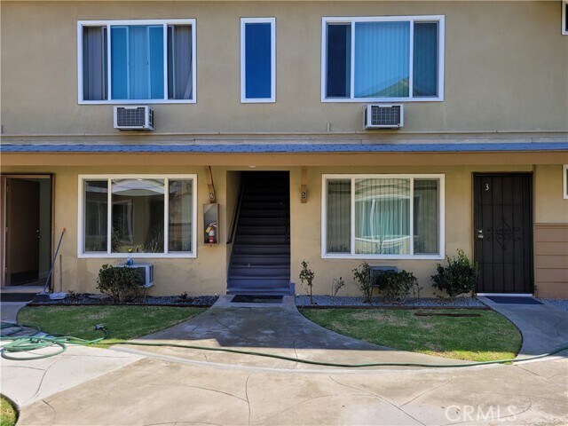Primary Photo - 3523 W Del Monte Dr